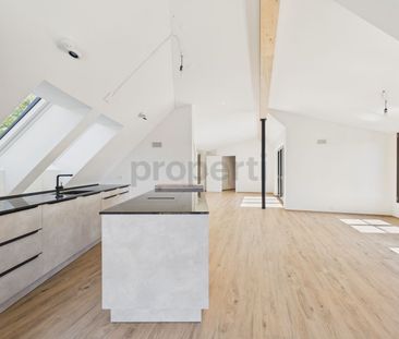 Attikawohnung direkt am Waldrand mit Zürichseeblick, Minergie-Standard und Free-Cooling - Photo 3