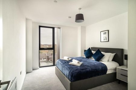 2 bedroom serviced apartment to rent - Photo 2
