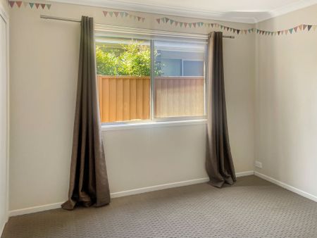 8 Stella Drive, Delacombe - Photo 2
