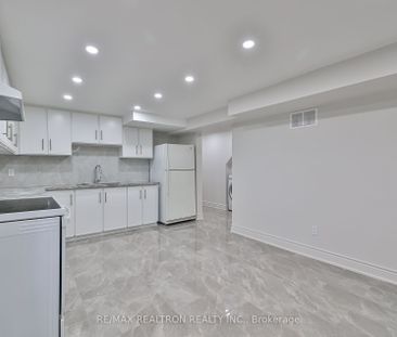 For Lease - 212 Barhill Road, Vaughan, Ontario - Photo 3