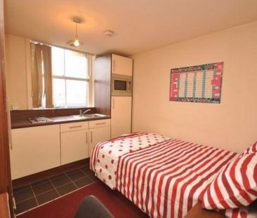 1 Bed - Kirkgate, Oldgate, Town Centre, Huddersfield - Photo 3