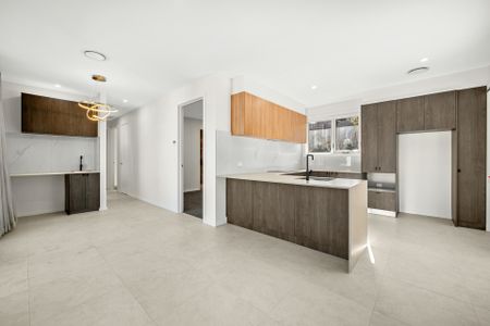 Brand New Luxury - Photo 5