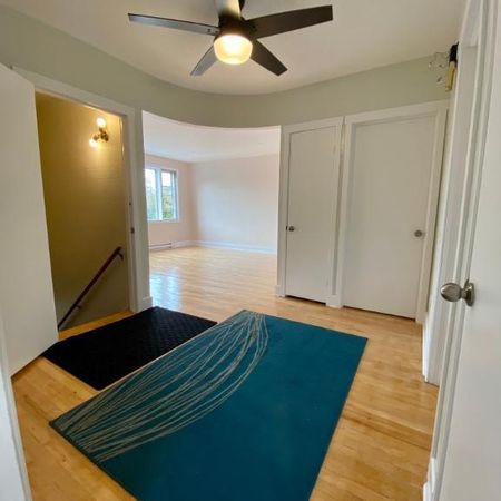 5 1/2 for rent in NDG / 5 1/2 a Louer dans NDG - Photo 4