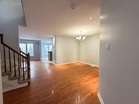 For Lease - 21 Cresthaven Drive, Barrhaven, Ontario - Photo 4