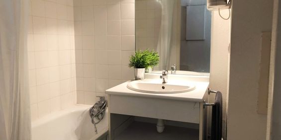 Location Appartement 1 pièce 18m² ST ETIENNE 42000 - Photo 3