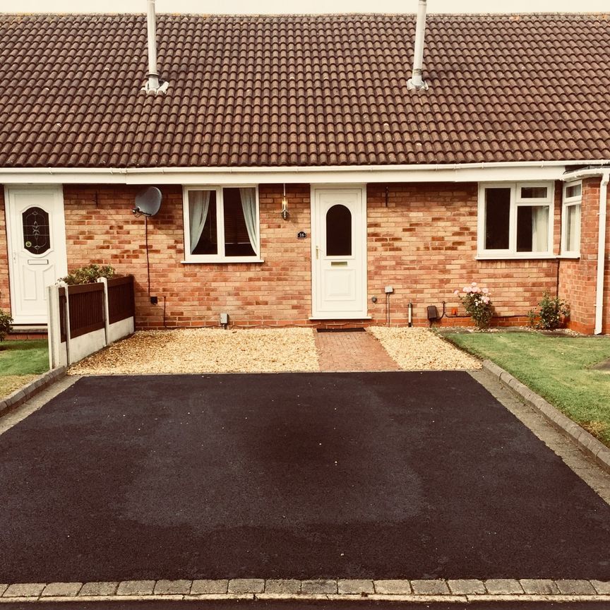 One Bedroom Terraced House to Rent in Willenhall - Photo 1