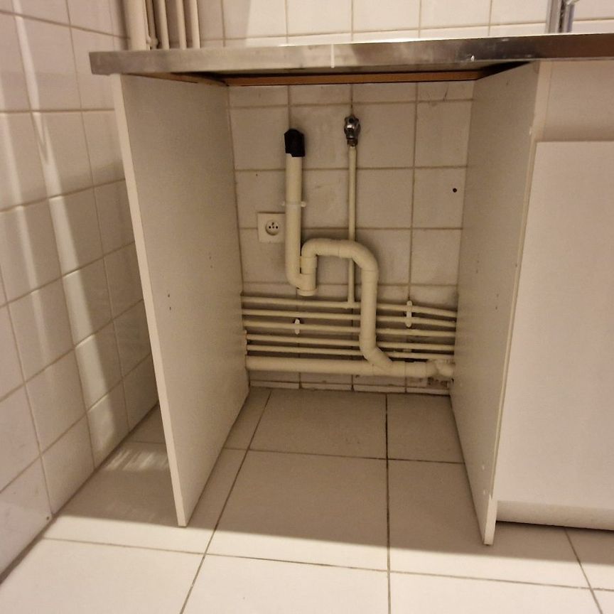 Location Appartement 2 pièces 41m² PARIS 17ème - Photo 1