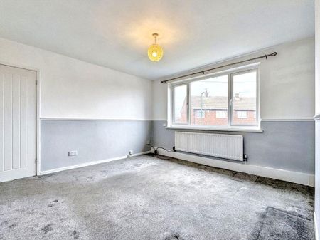 1 bed upper flat to rent in NE32 - Photo 2