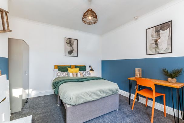 Room 4 – Nuneaton - Photo 1