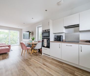 2 bedroom terraced house to rent - Photo 1