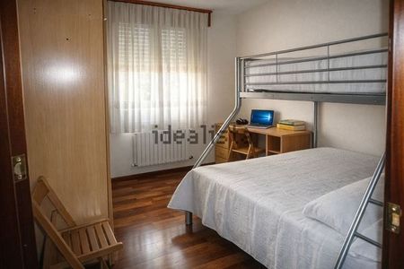 Alquiler de piso en Calle los Abedules - Foto 3