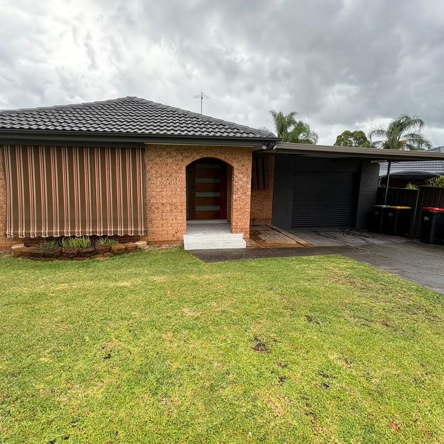 Freshly Renovated Three Bedroom Family Home&excl; - Photo 1