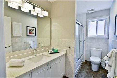 For Lease - 5725 Sidmouth Street, Mississauga, Ontario - Photo 5