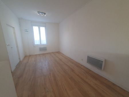 Location Appartement 85m² DOUAI 59500 - Photo 4