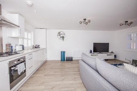 2 bedroom apartment to rent - Photo 3