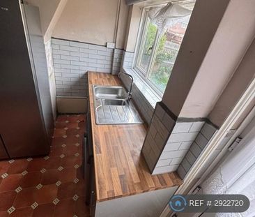 4 bedroom terraced house to rent - Photo 6