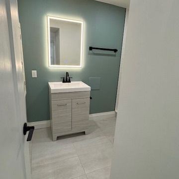 For Lease - 388 woodbine Avenue Unit# Lower, Toronto, Ontario - Photo 1