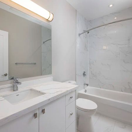 Tyndall Tower — 1 Bedroom - Luxe Renovation - Photo 4