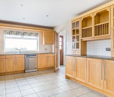 4 bedroom detached house to rent - Photo 6