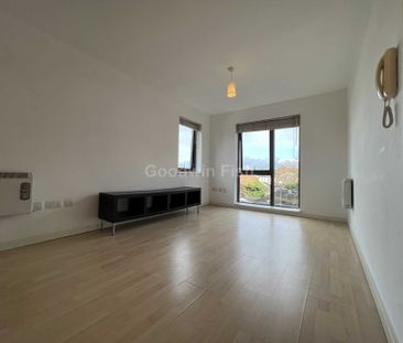Ordsall Lane, Salford - Photo 1