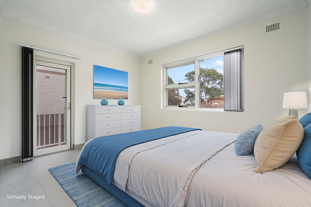 RENOVATED 2 BEDROOM UNITS WITH CAR SPACE - Photo 1