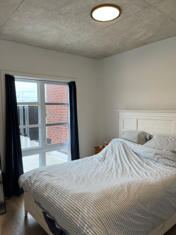 Grand 3 1/2 Mont St-Hilaire 884pi2 - Photo 2