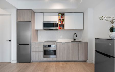 For Lease - 36 Zorra Street Unit# 1208, Toronto, Ontario - Photo 2