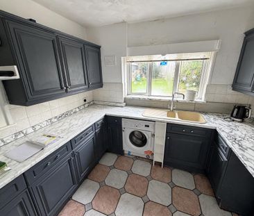 3 bedroom semi-detached house to rent - Photo 3