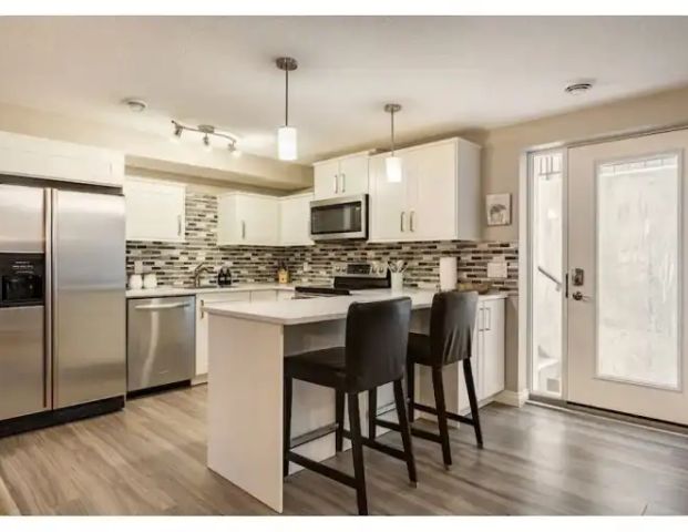 Spacious & Private Silverado Suite- Furnished Inc Utilities 2 Bed/1 Bath | Calgary - Photo 1