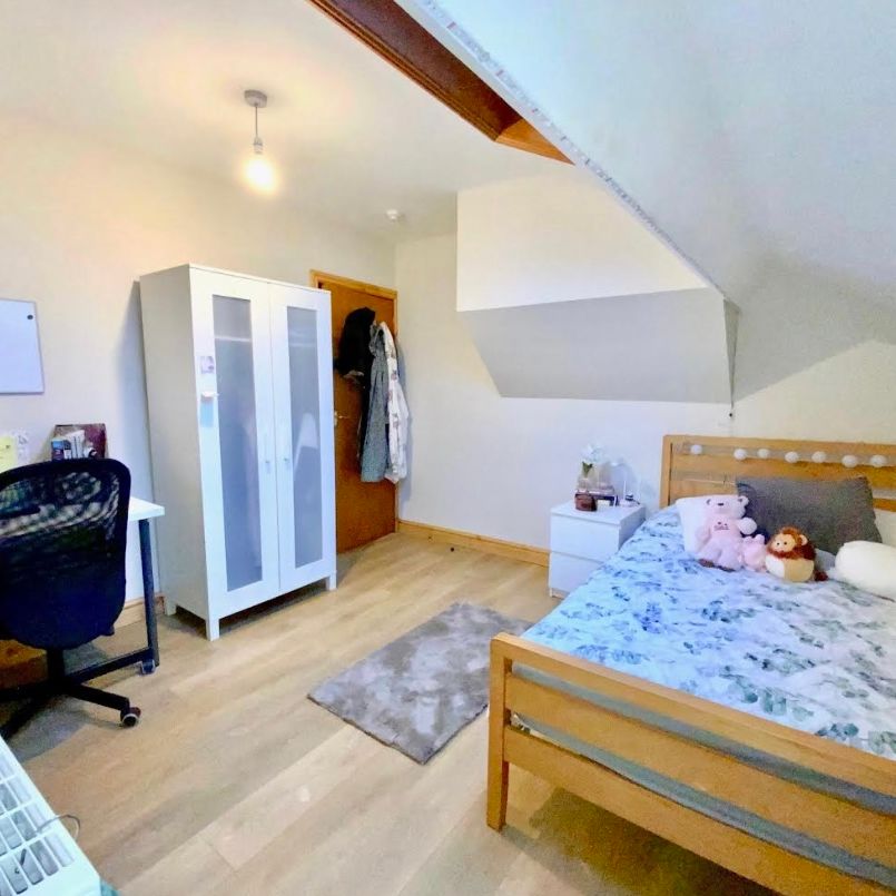 5 Bed - 8 Hanover Square, City Centre, Leeds - LS3 1AP - Student - Photo 1