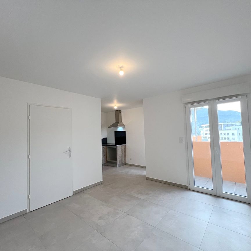 Location Appartement 1 pièce 30m² AJACCIO 20090 - Photo 1