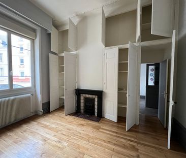 Location Appartement 5 pièces 95m² - Photo 2