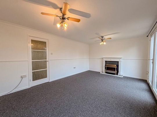 3 bedroom terraced house to rent - Photo 1