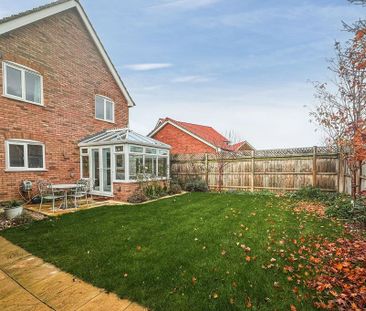 3 bedroom detached house to rent - Photo 5