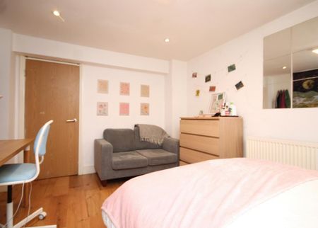 5 bedroom flat to rent - Photo 3