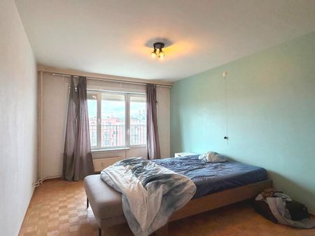 Stijlvol en ruim appartement met 3 slaapkamers en terras - Photo 3