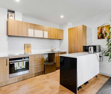 Everything at your Fingertips - Photo 3