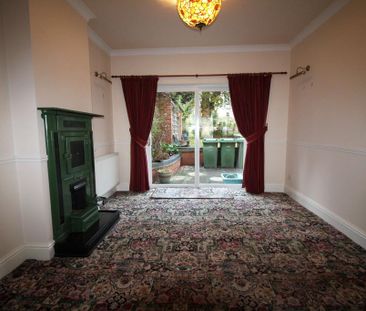 4 bedroom semi-detached house to rent - Photo 2