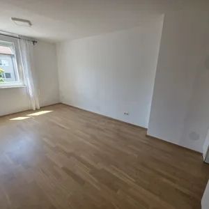 Helle 2 Zi Neubauwohnung mit hofseitiger Loggia in absoluter Ruhelage - Photo 3