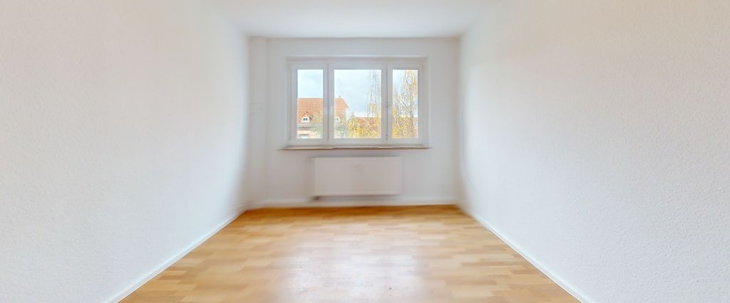 3-Raum-Wohnung mit Balkon, neu saniert! - Foto 1