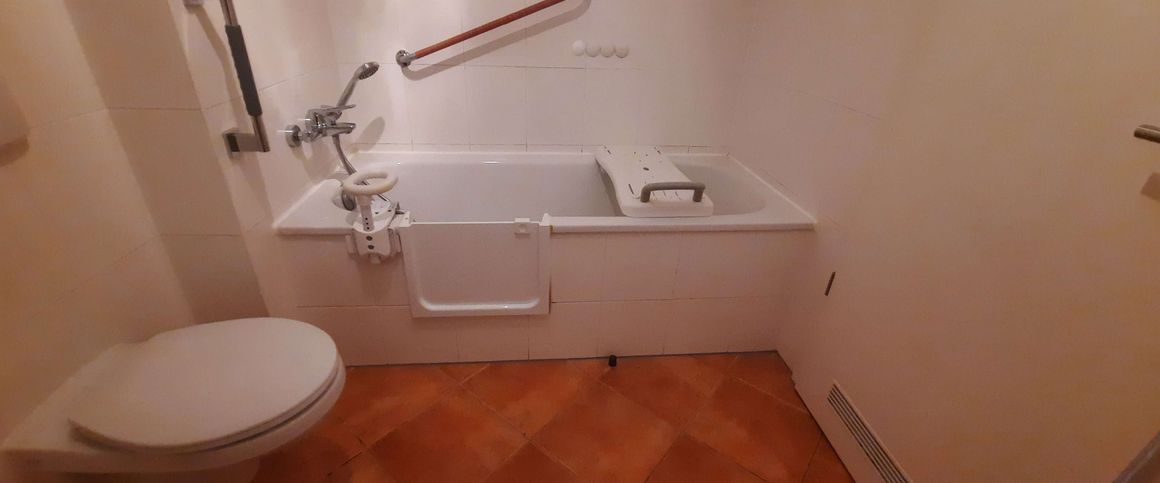 +++ Wanne mit Wannentür +++ 2 Zimmer Wohnung mit Balkon +++ - Foto 1