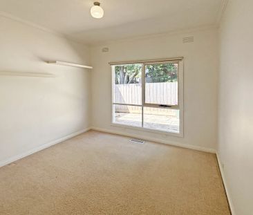 Charming Inner Town Home - Photo 2