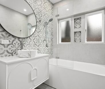 Easy Modern Living in Prized Beachside Pocket - Photo 4
