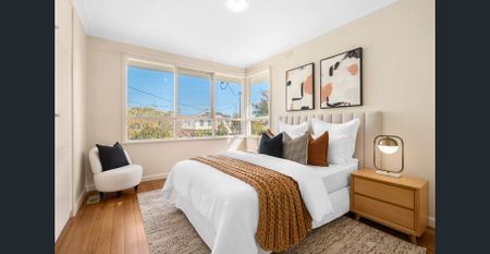 Light-Filled Family Home with Spacious Living and a Large Garage in Leafy Bulleen - Photo 5