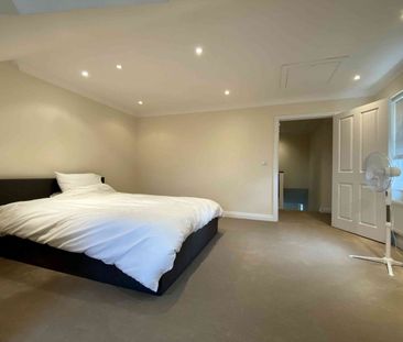 2 Bedroom - Photo 5