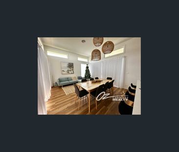 Stunning 5-Bedroom Family Home - Fully Furnished - Photo 3