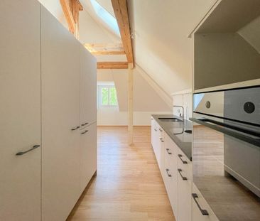 Appartement mansardé avec beaucoup de caractère - Foto 4