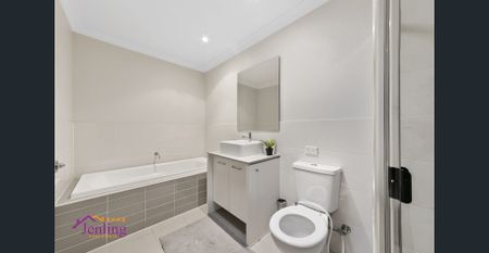 Modern 3 Bedroom Townhouse "Botanica" - Photo 3