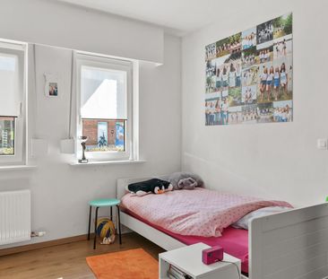 Gelijkvloers appartement met tuin en 2 autostaanplaatsen (1 ondergr... - Foto 6