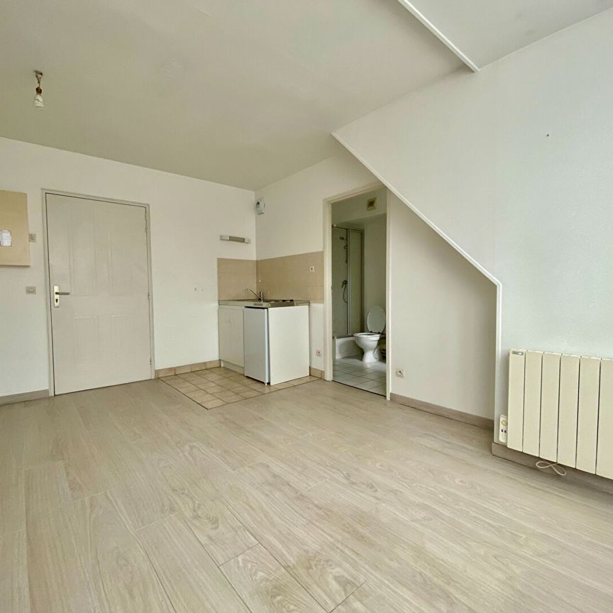 Location Appartement 1 pièce 23m² - Photo 1